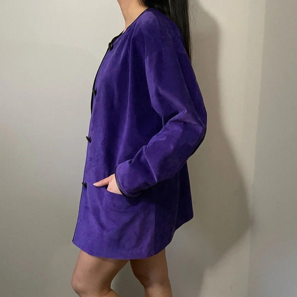 💜 Vintage Woman’s Danier Suede Purple Coat - Size Medium 💜 - Picture 3 of 12